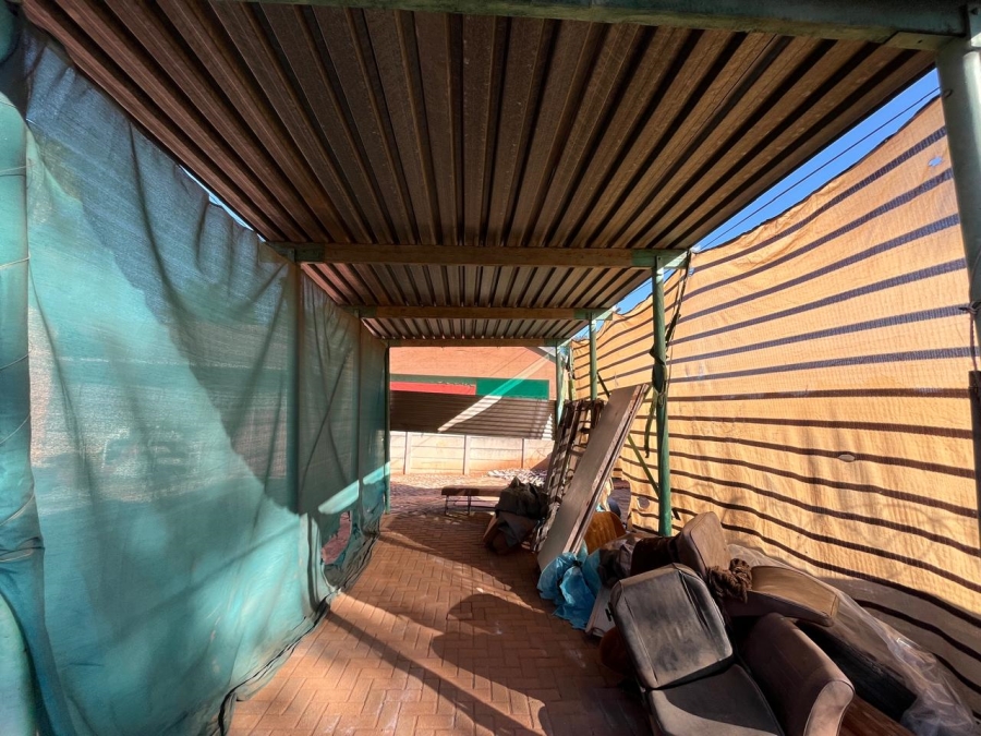 4 Bedroom Property for Sale in Florida Park Gauteng