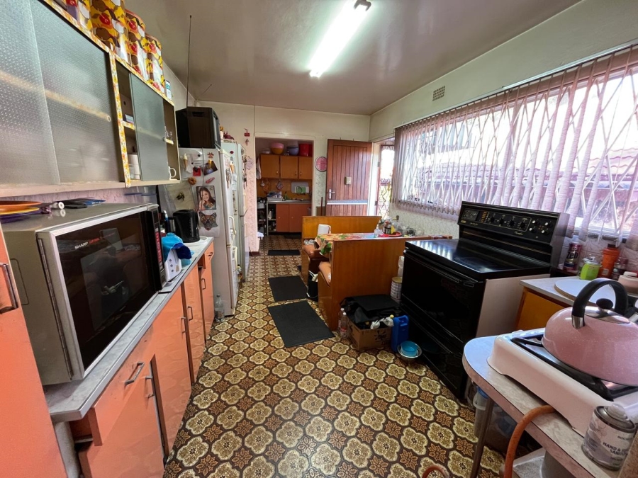 4 Bedroom Property for Sale in Florida Park Gauteng