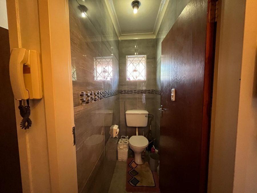 4 Bedroom Property for Sale in Florida Park Gauteng