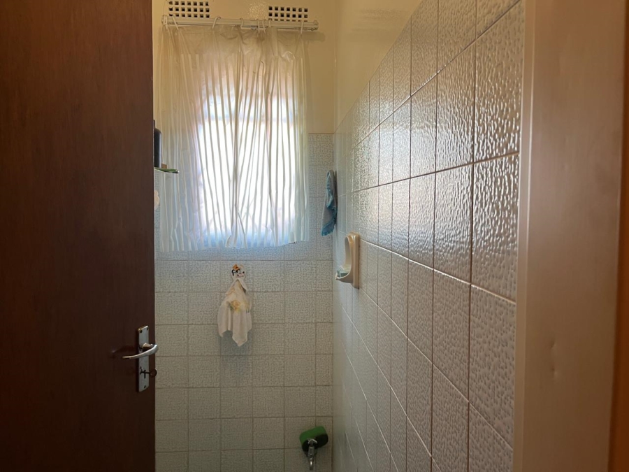4 Bedroom Property for Sale in Florida Park Gauteng