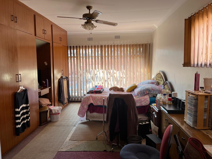 4 Bedroom Property for Sale in Florida Park Gauteng