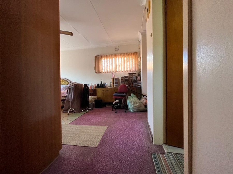 4 Bedroom Property for Sale in Florida Park Gauteng