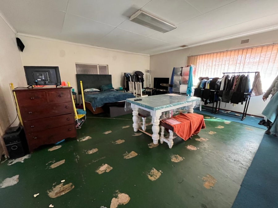 4 Bedroom Property for Sale in Florida Park Gauteng