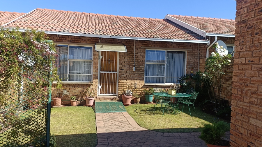 2 Bedroom Property for Sale in Krugersdorp North Gauteng