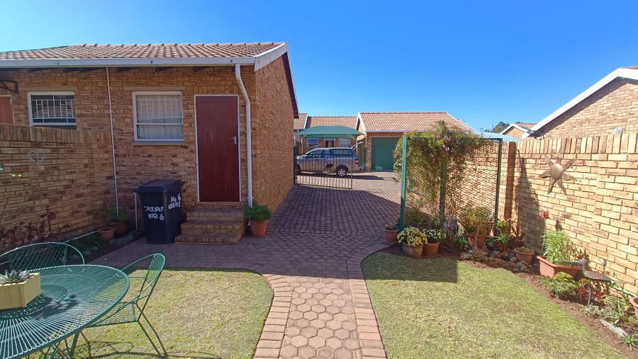 2 Bedroom Property for Sale in Krugersdorp North Gauteng