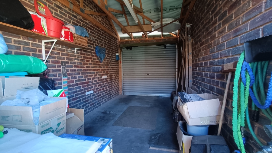 2 Bedroom Property for Sale in Krugersdorp North Gauteng