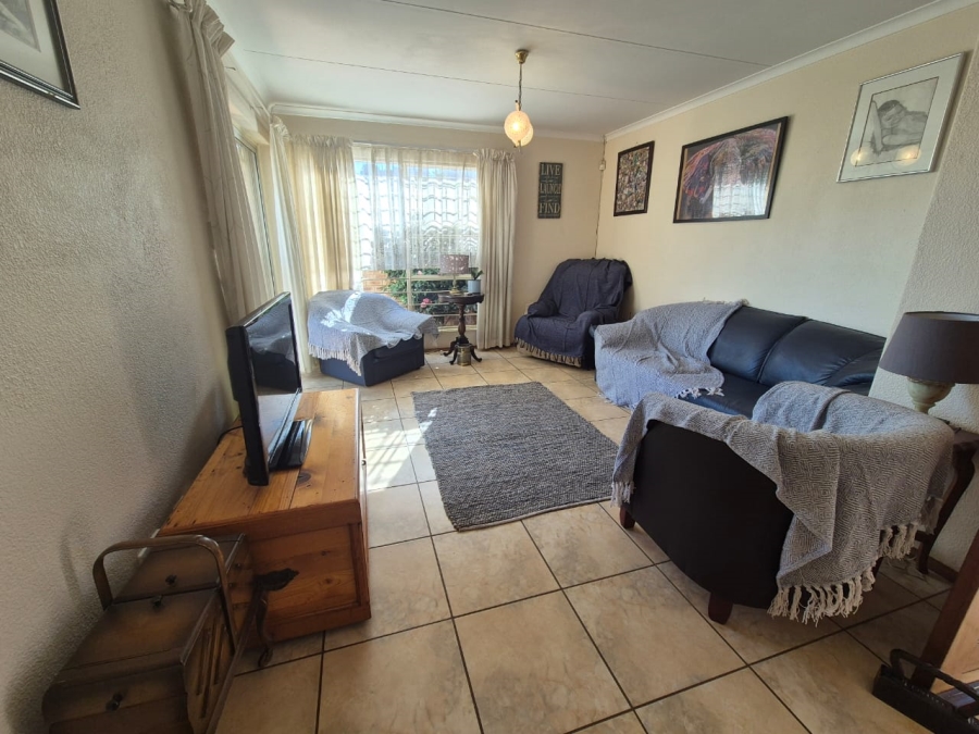 3 Bedroom Property for Sale in Roodekrans Gauteng