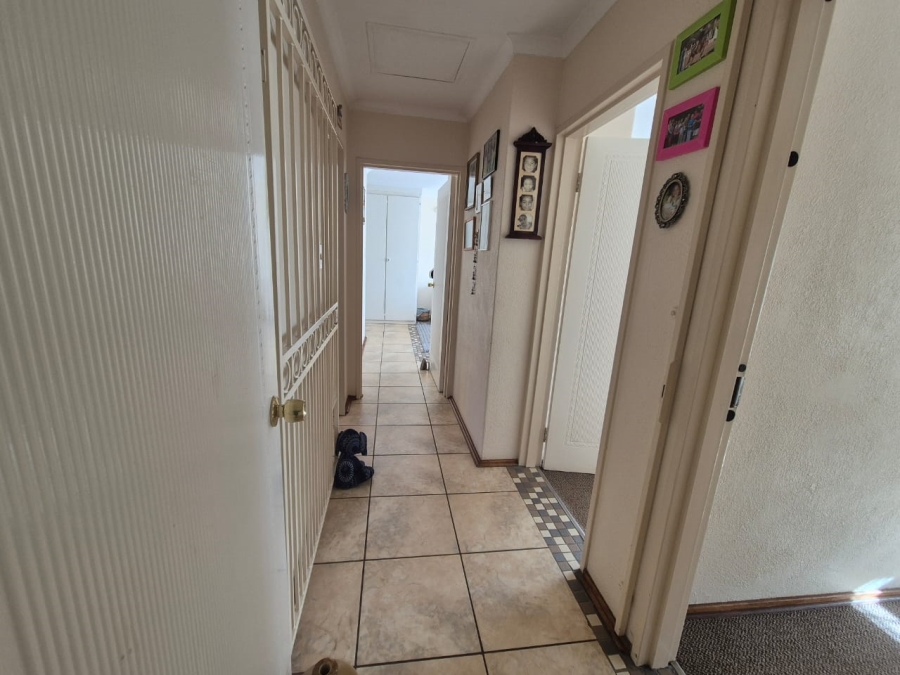 3 Bedroom Property for Sale in Roodekrans Gauteng