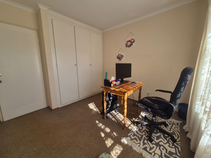 3 Bedroom Property for Sale in Roodekrans Gauteng