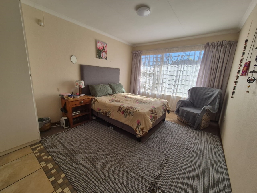 3 Bedroom Property for Sale in Roodekrans Gauteng