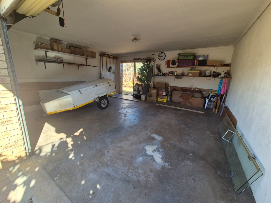 3 Bedroom Property for Sale in Roodekrans Gauteng