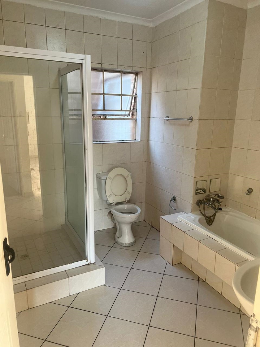 To Let 2 Bedroom Property for Rent in Kenleaf Gauteng