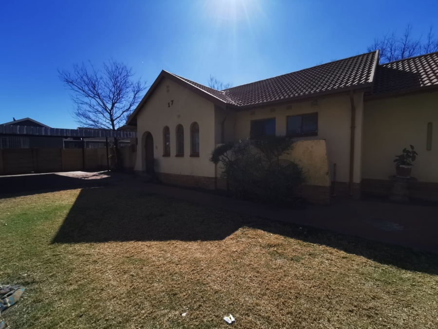 3 Bedroom Property for Sale in Brackendowns Gauteng