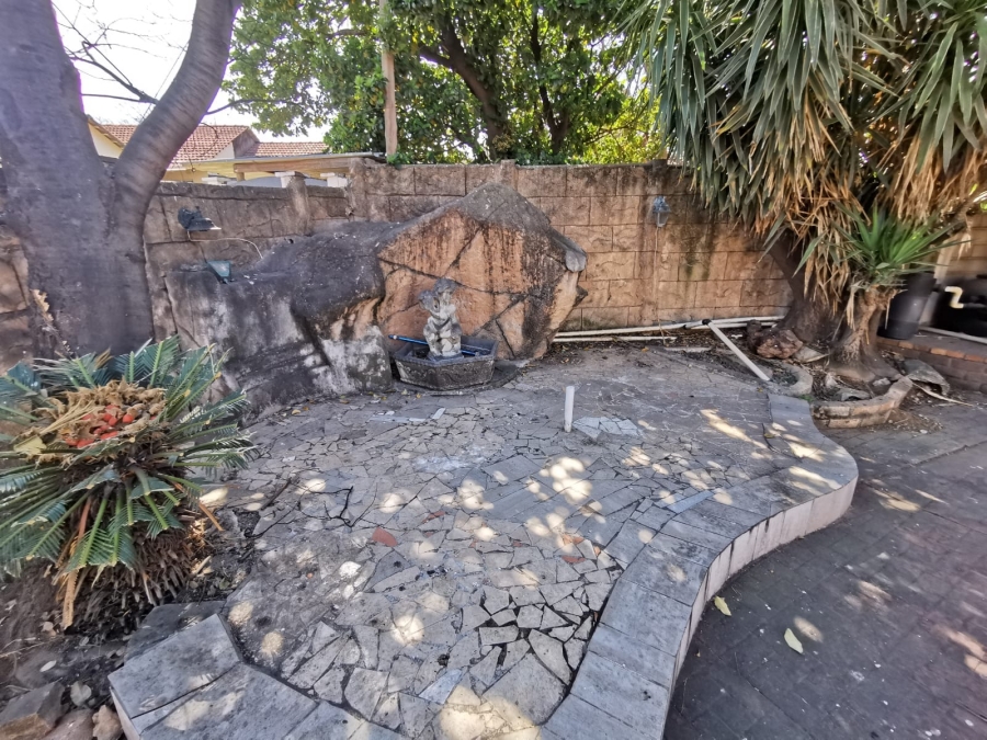 3 Bedroom Property for Sale in Brackendowns Gauteng