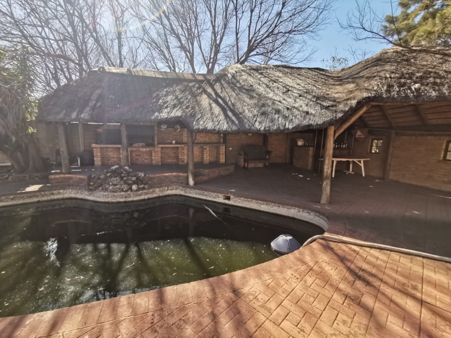 3 Bedroom Property for Sale in Brackendowns Gauteng