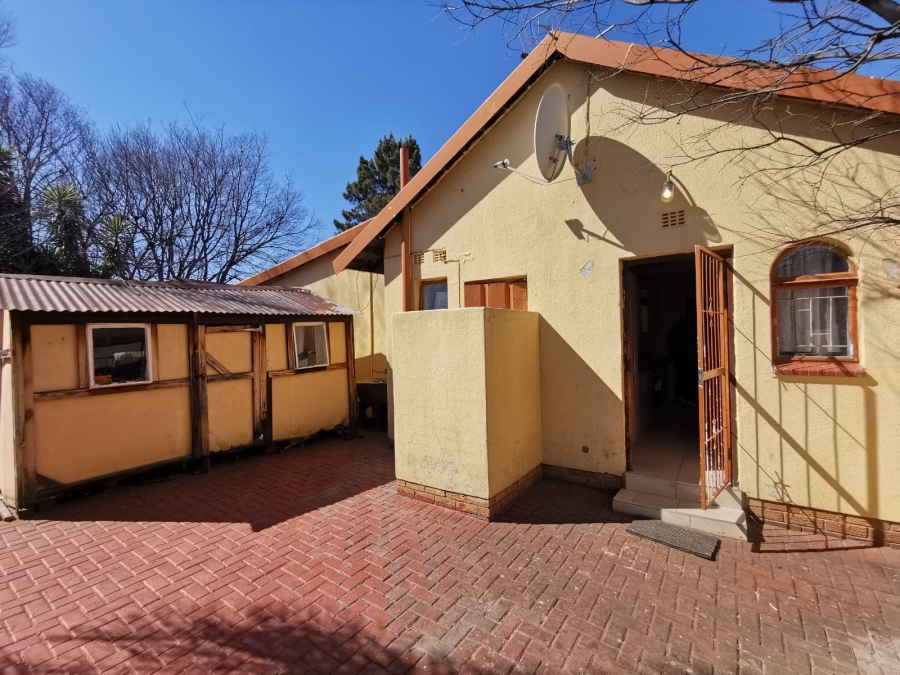 3 Bedroom Property for Sale in Brackendowns Gauteng