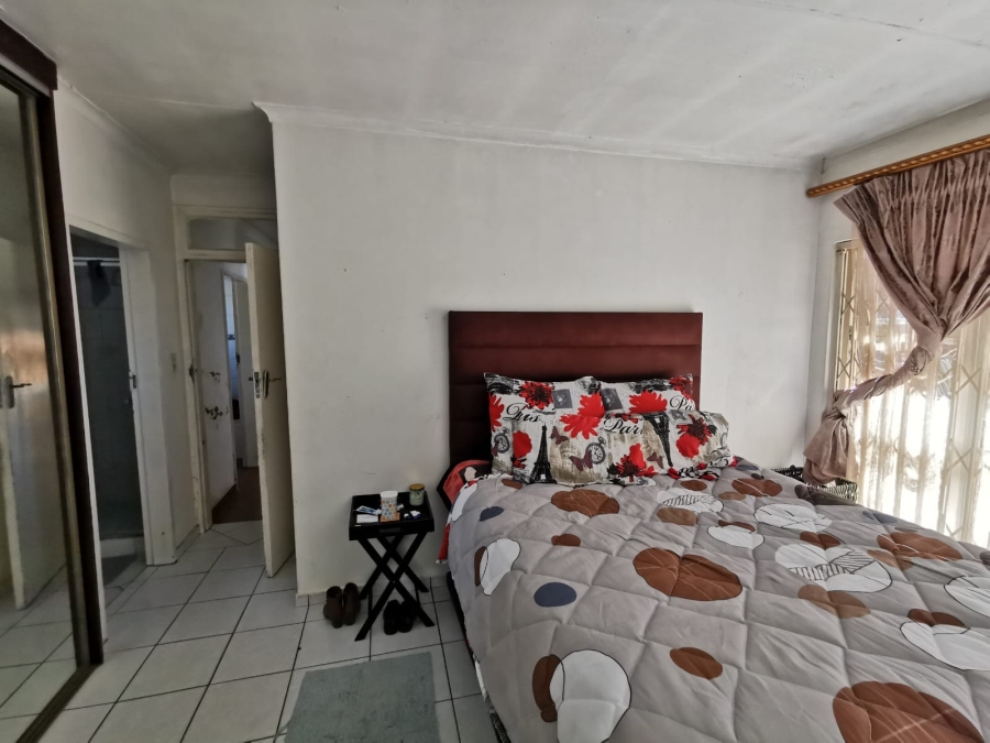 3 Bedroom Property for Sale in Brackendowns Gauteng