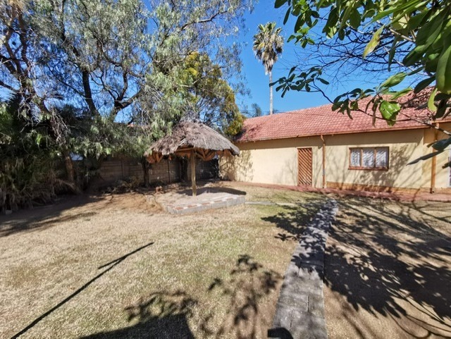 3 Bedroom Property for Sale in Brackendowns Gauteng