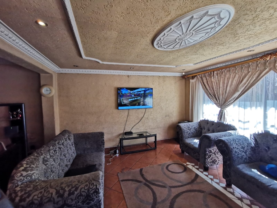 3 Bedroom Property for Sale in Brackendowns Gauteng