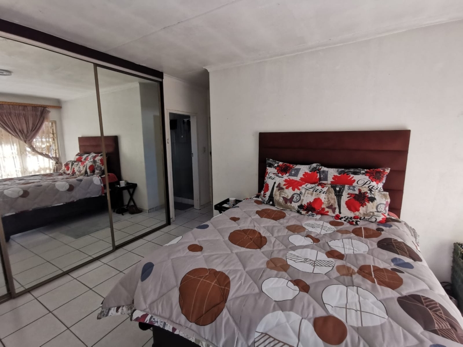 3 Bedroom Property for Sale in Brackendowns Gauteng