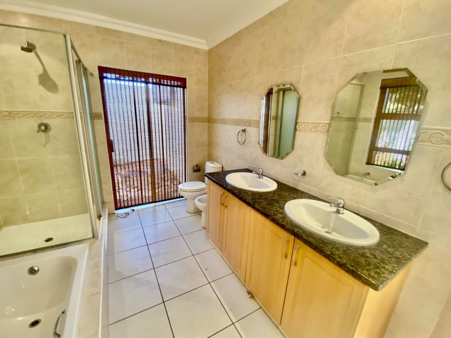 To Let 4 Bedroom Property for Rent in Morningside Gauteng