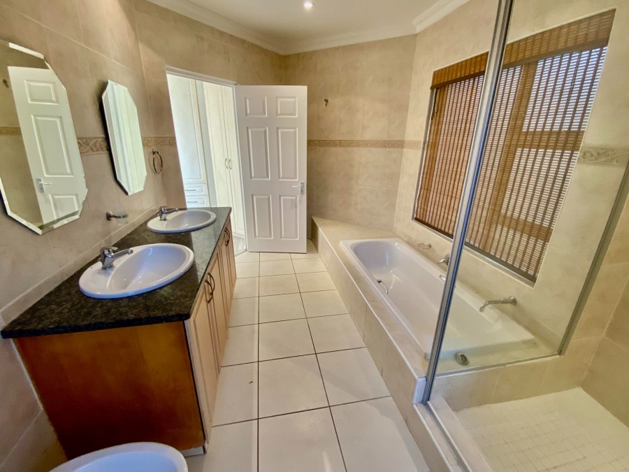 To Let 4 Bedroom Property for Rent in Morningside Gauteng