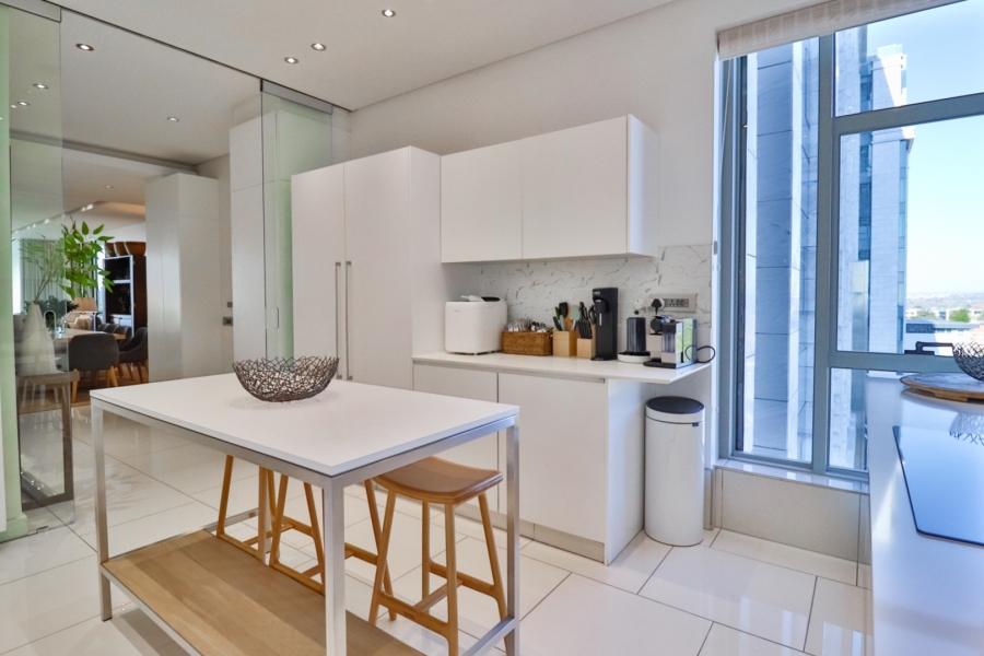 3 Bedroom Property for Sale in Sandhurst Gauteng