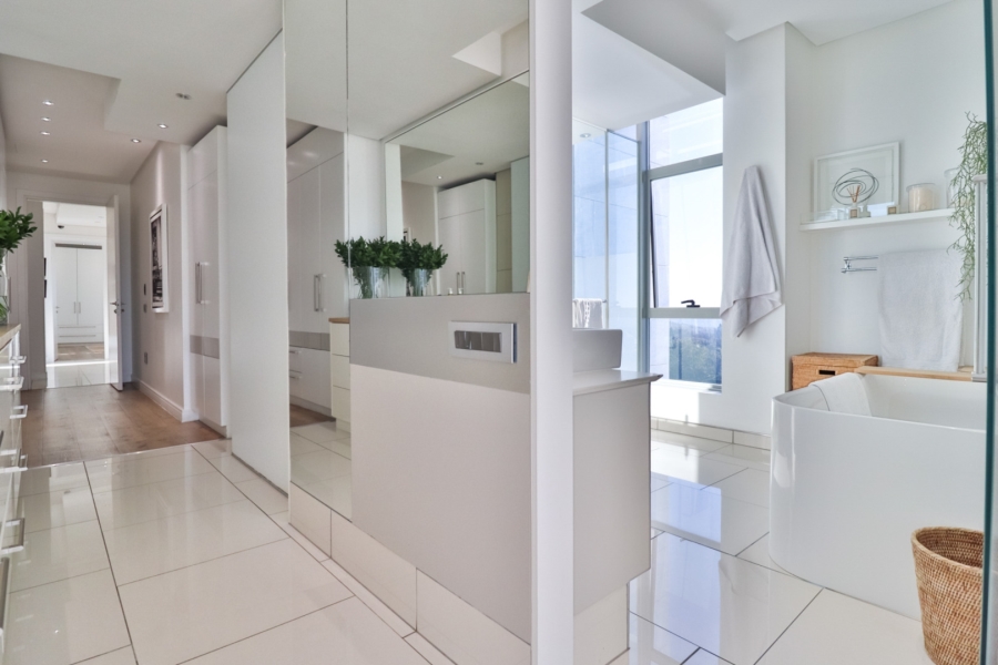 3 Bedroom Property for Sale in Sandhurst Gauteng