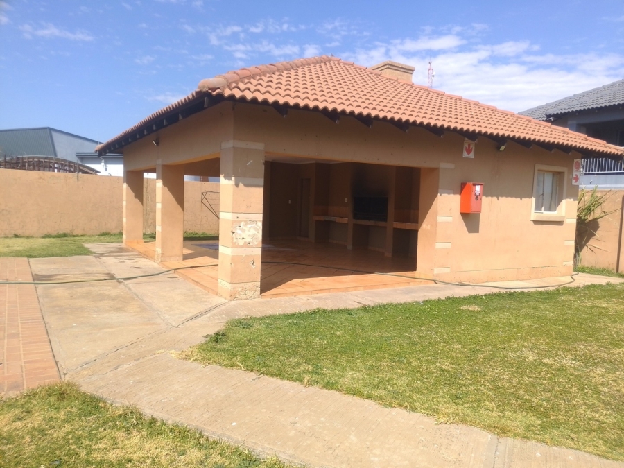 2 Bedroom Property for Sale in Crystal Park Gauteng