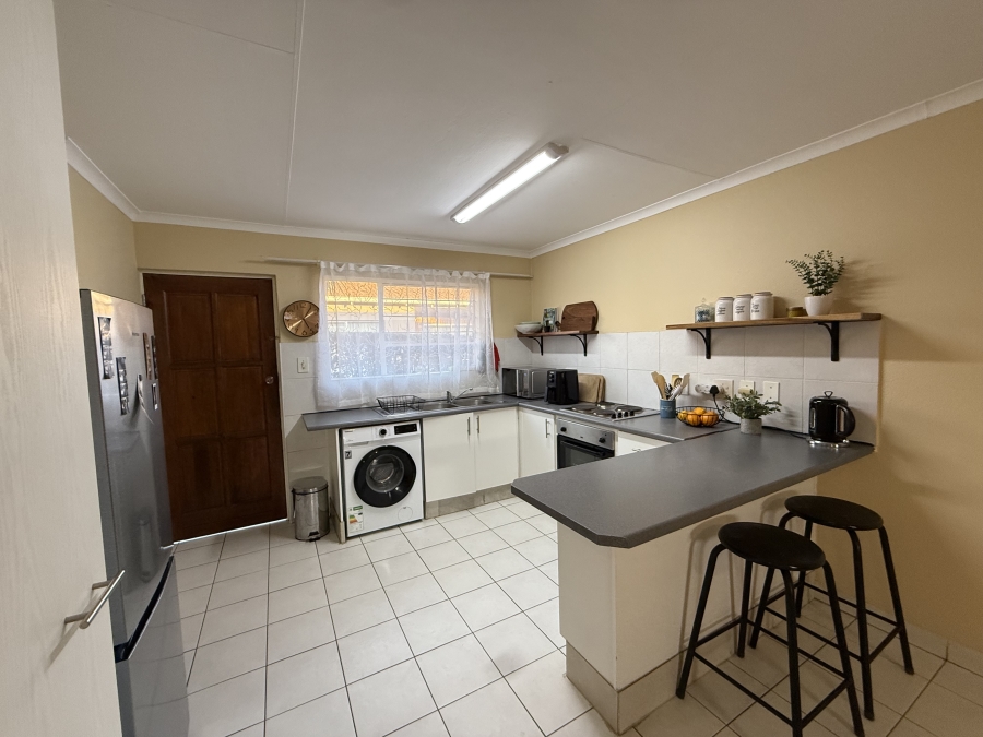 To Let 2 Bedroom Property for Rent in Liefde en Vrede Gauteng