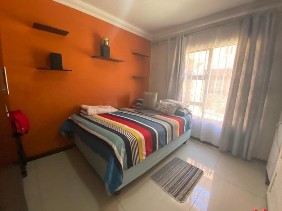 3 Bedroom Property for Sale in Brackendowns Gauteng