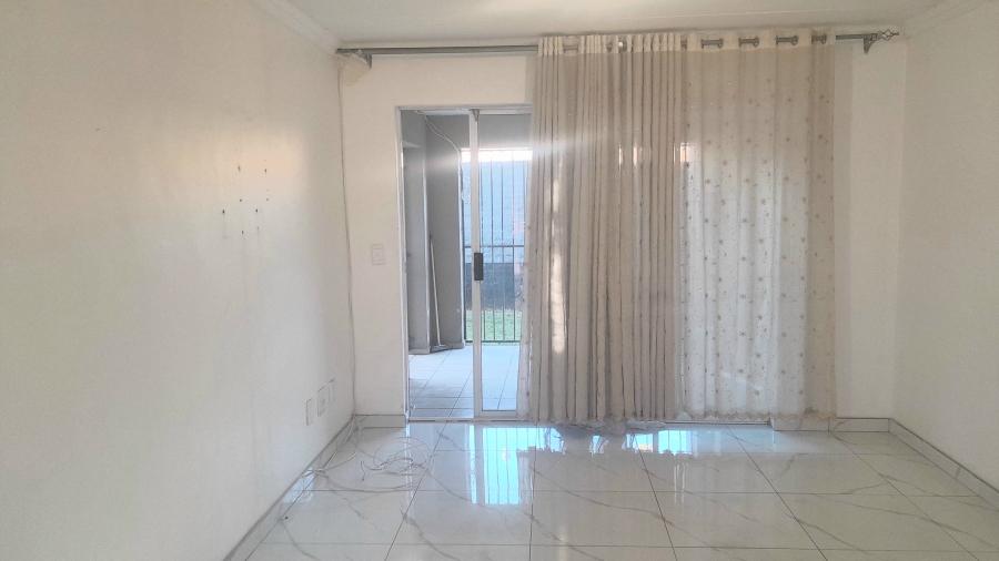 To Let 2 Bedroom Property for Rent in Birchleigh Gauteng