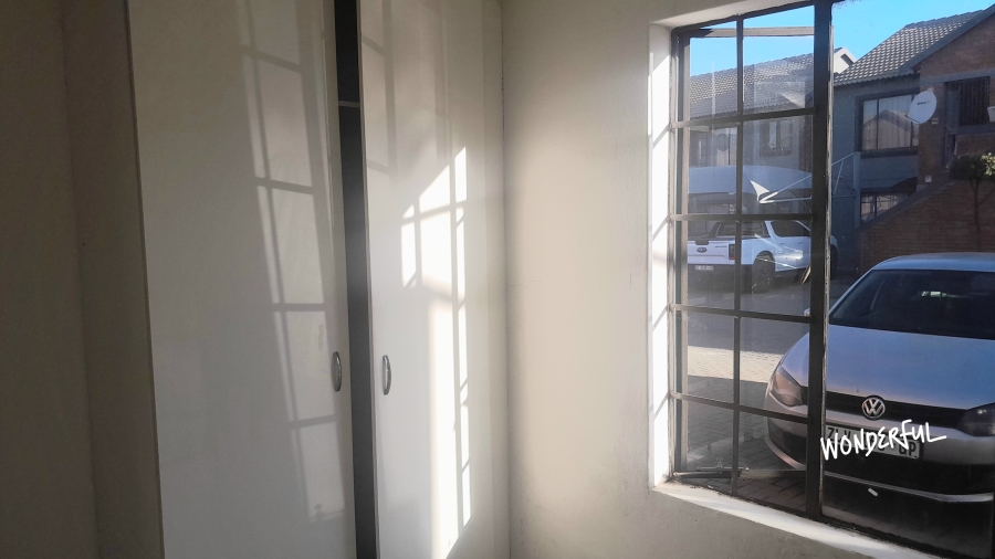 To Let 2 Bedroom Property for Rent in Birchleigh Gauteng