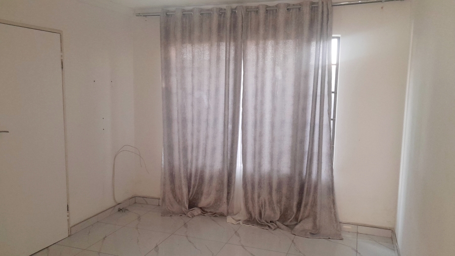 To Let 2 Bedroom Property for Rent in Birchleigh Gauteng