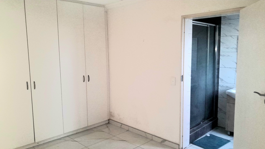 To Let 2 Bedroom Property for Rent in Birchleigh Gauteng