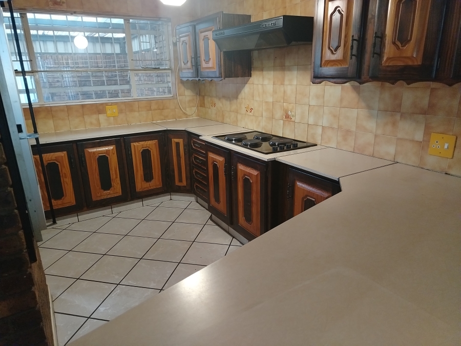 3 Bedroom Property for Sale in Flora Gardens Gauteng