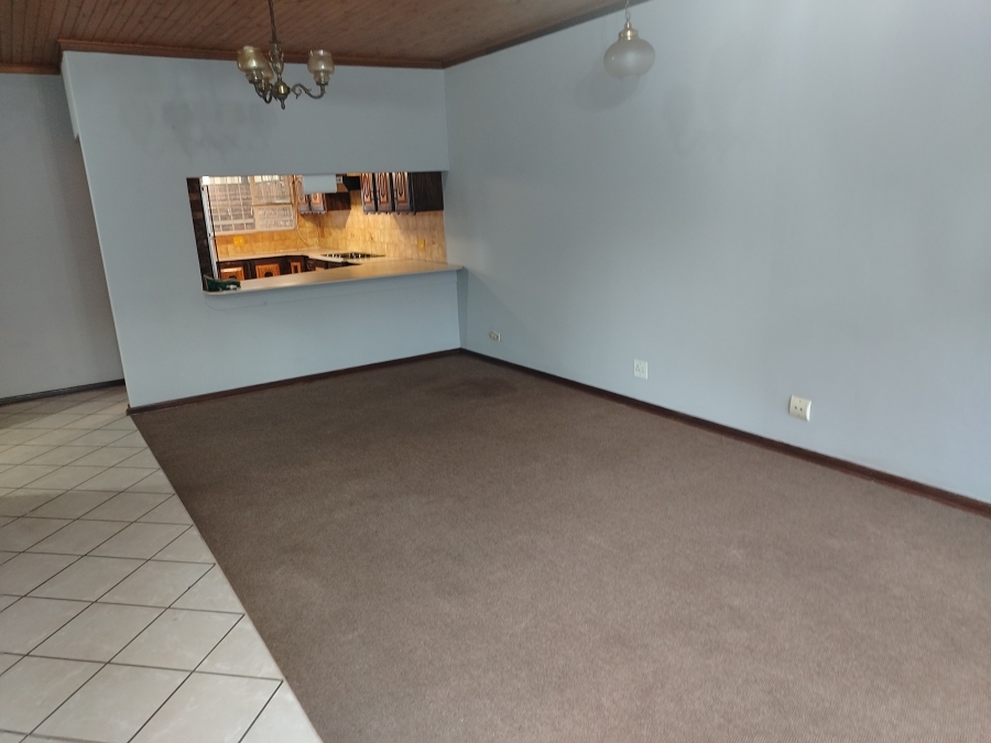 3 Bedroom Property for Sale in Flora Gardens Gauteng