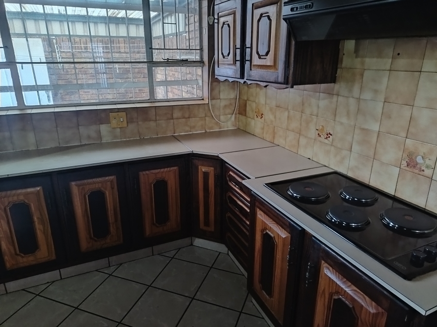 3 Bedroom Property for Sale in Flora Gardens Gauteng