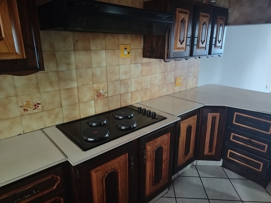 3 Bedroom Property for Sale in Flora Gardens Gauteng