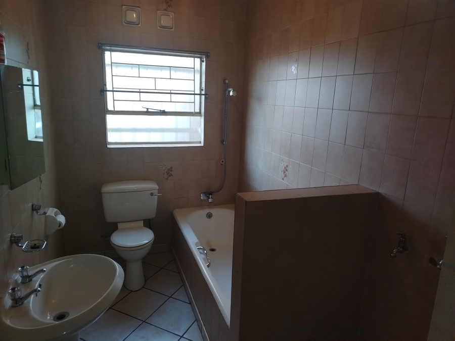 3 Bedroom Property for Sale in Flora Gardens Gauteng