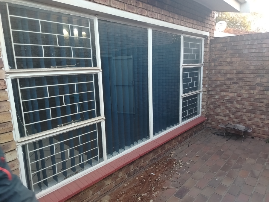 3 Bedroom Property for Sale in Flora Gardens Gauteng