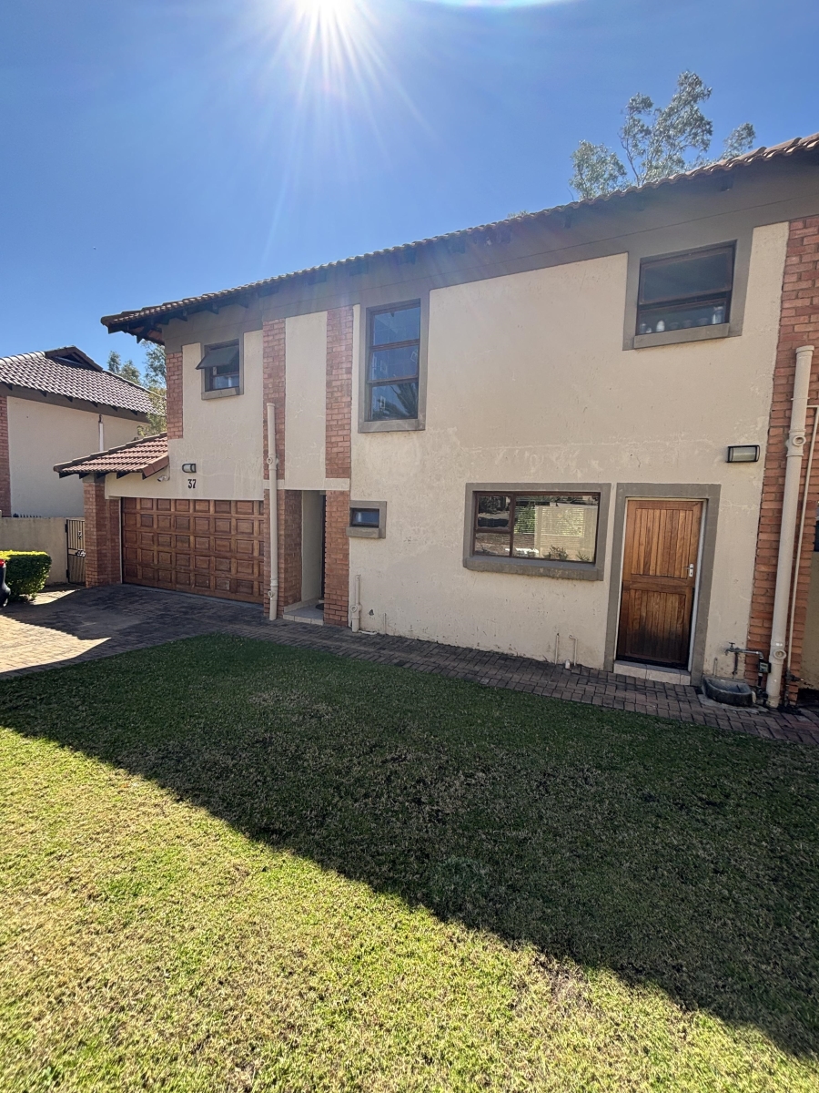 To Let 3 Bedroom Property for Rent in Equestria Gauteng