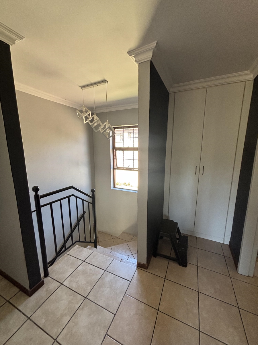 To Let 3 Bedroom Property for Rent in Equestria Gauteng