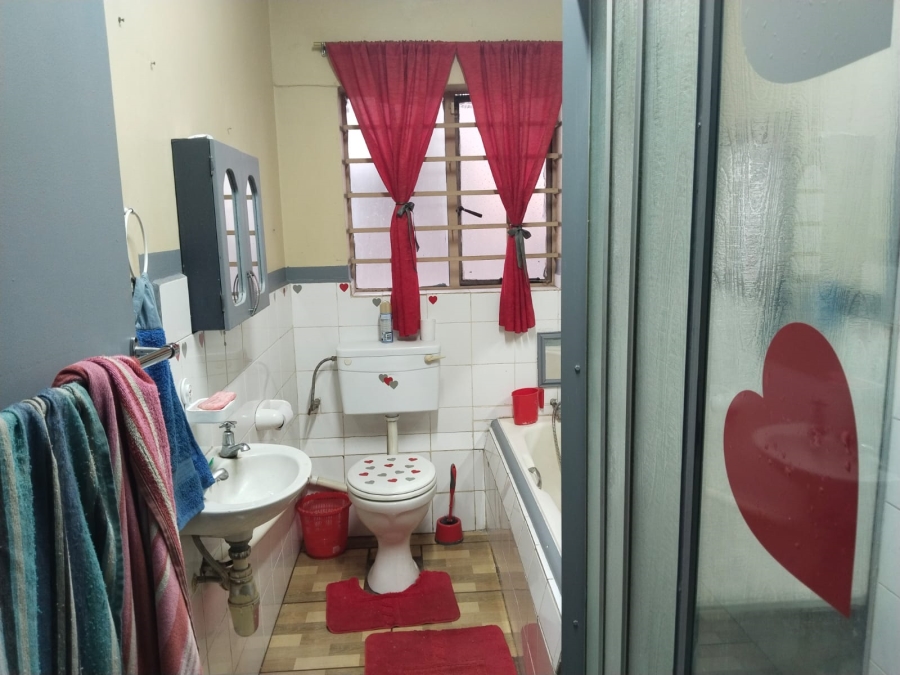 3 Bedroom Property for Sale in Kookrus Gauteng