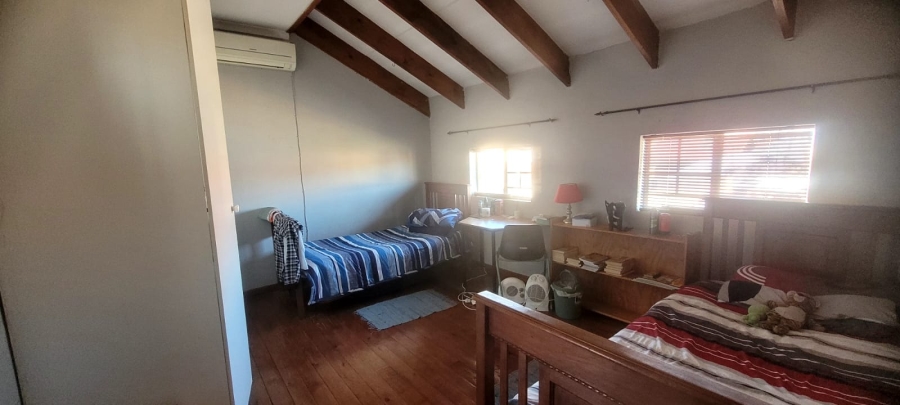 To Let 4 Bedroom Property for Rent in Rooihuiskraal Gauteng