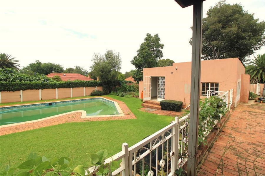 To Let 1 Bedroom Property for Rent in Cyrildene Gauteng