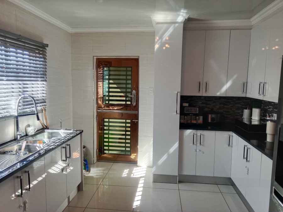 3 Bedroom Property for Sale in Villa Liza Gauteng