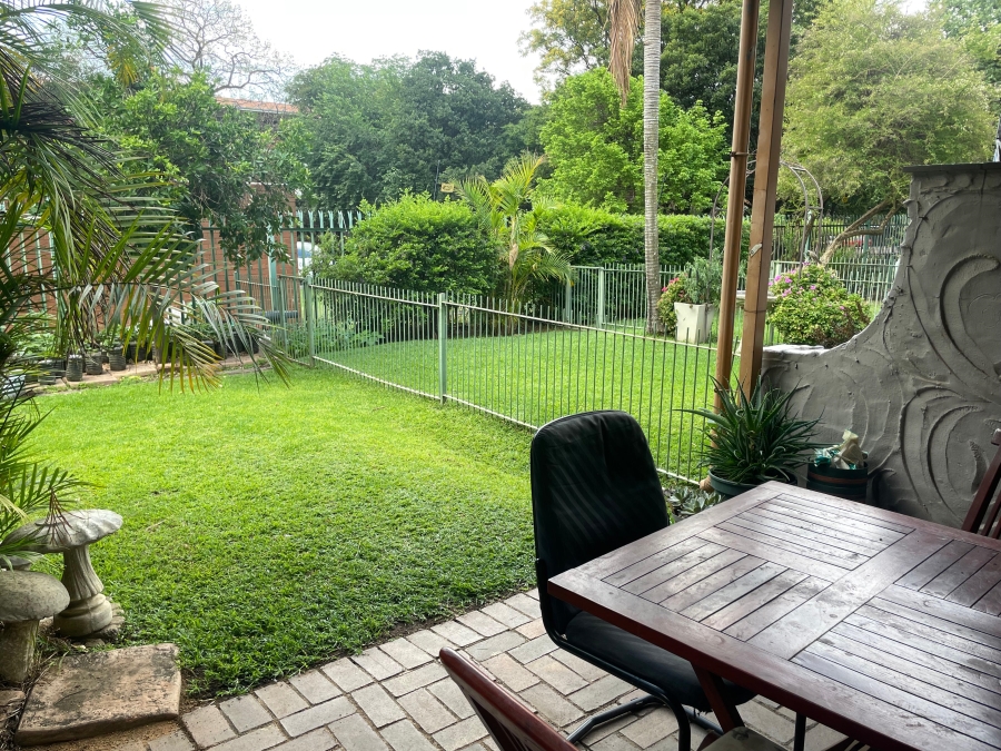 2 Bedroom Property for Sale in Queenswood Gauteng