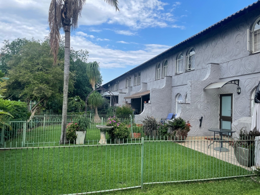 2 Bedroom Property for Sale in Queenswood Gauteng