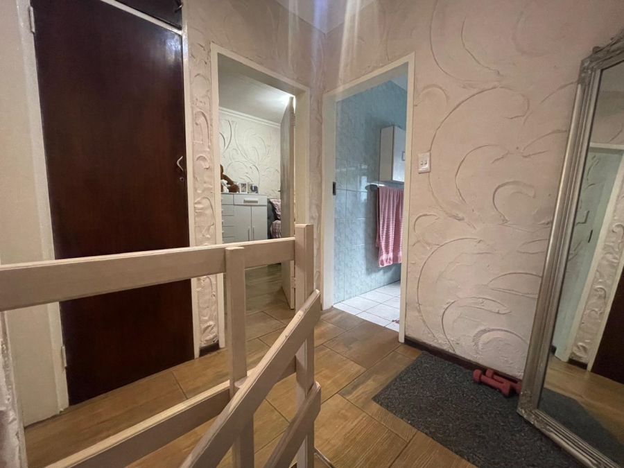2 Bedroom Property for Sale in Queenswood Gauteng